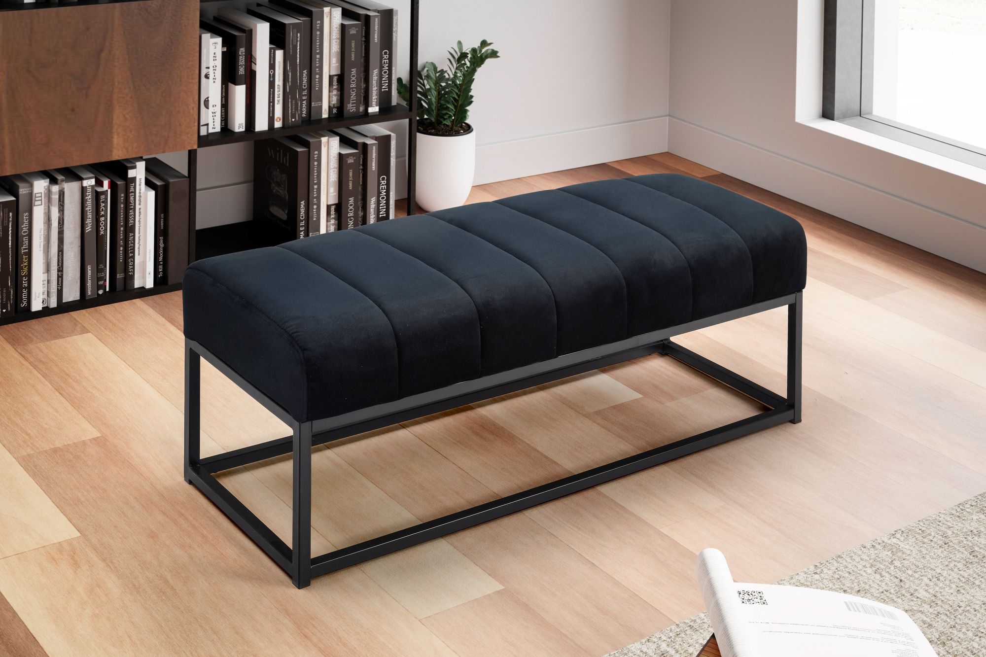 Banco de terciopelo de pasillo negro tapizado con estructura de metal 108x40x40 cm, banco para dormitorio acolchado de armario moderno